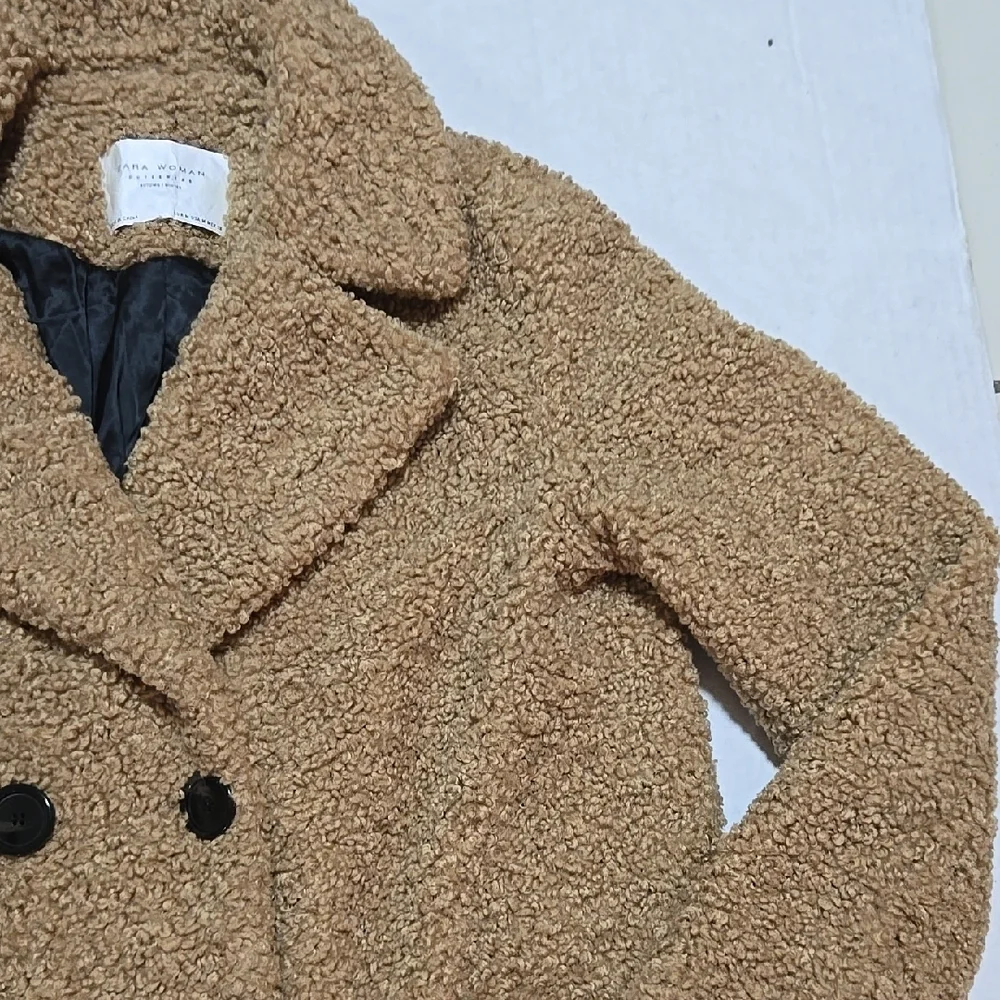 Zara Women's Tan Double-Breasted Teddy Coat Size M-L - Picture 6 of 13